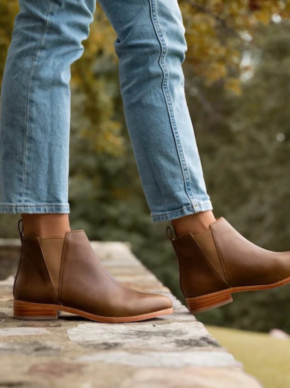 Nisolo Tan Leather Soles Chelsea Boots